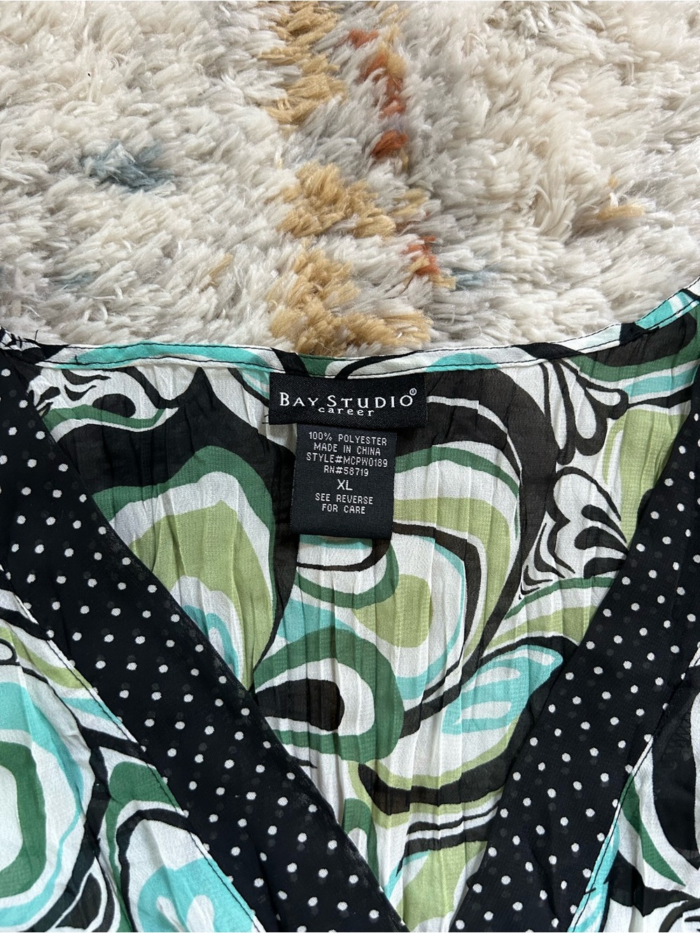 Y2K patterned top - Picture 4 of 7